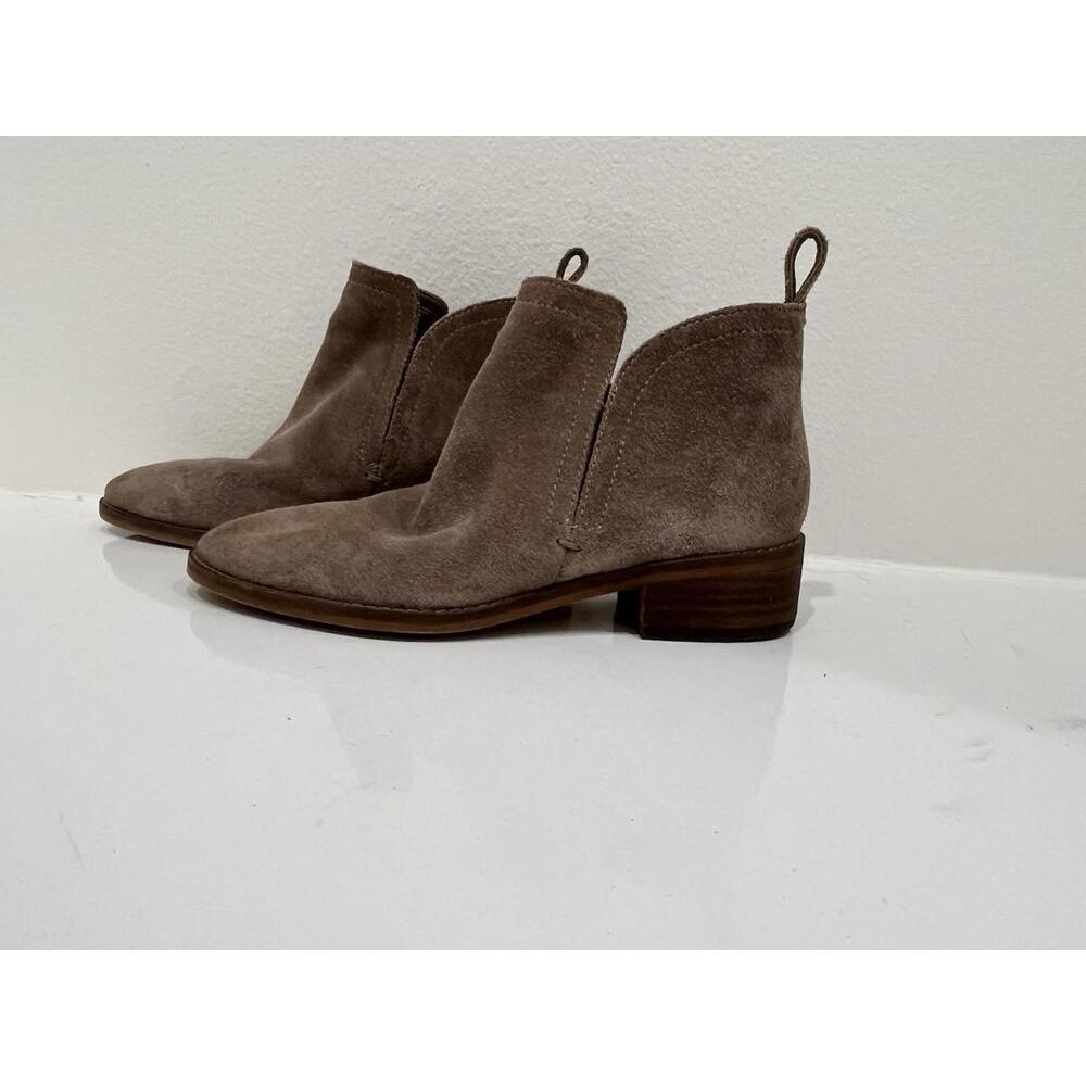 Dolce Vita Tessey Ankle Booties Size 7 Tan Suede Slip-On Boots Womens